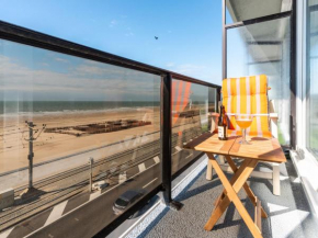 Contemporary apartment in Oostende with balcony